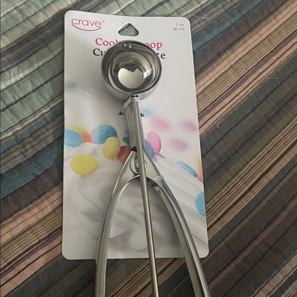 rave Stainless Steel Cookie Scoop in Silver